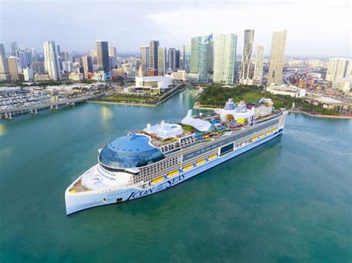 Can a married couple work on a cruise ship?