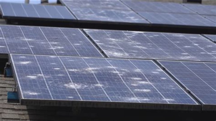 Can heavy rain damage solar panels?