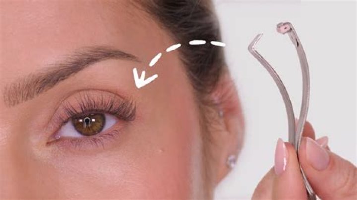 Can I permanently curl my eyelashes?