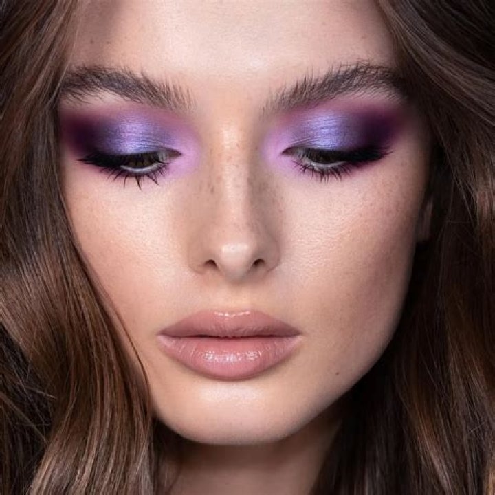 Can I wear eyeliner without makeup?