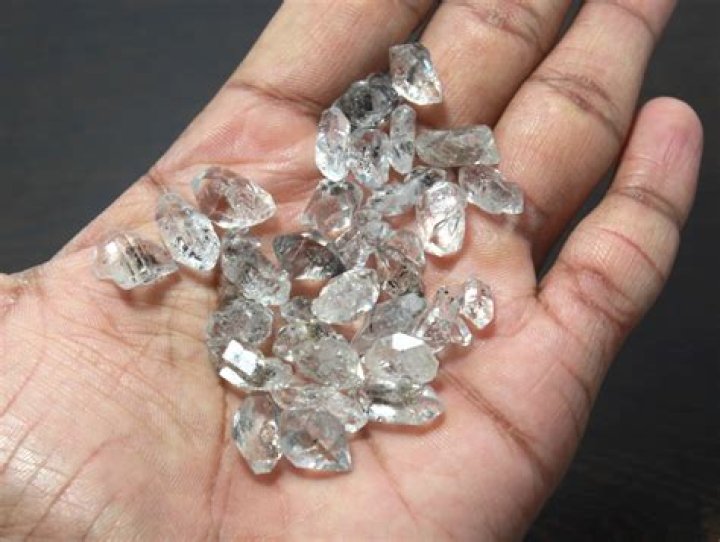 Do diamonds vibrate?