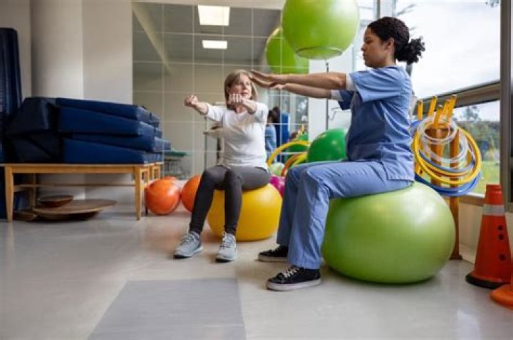 Do occupational therapists work 9 5?