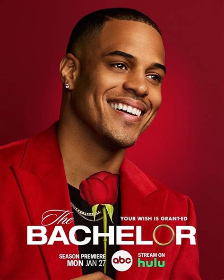Does Elizabeth come back bachelor?