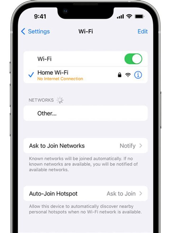 Does iPhone automatically use WiFi instead of data?