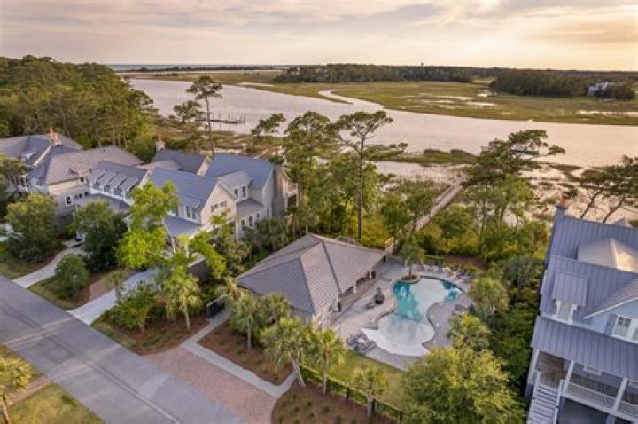 Does North Carolina allow short-term rentals?