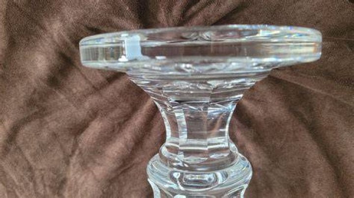 Does Waterford Crystal always have a mark?