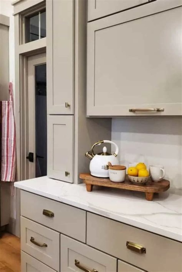 How much should I spend on kitchen cabinets?