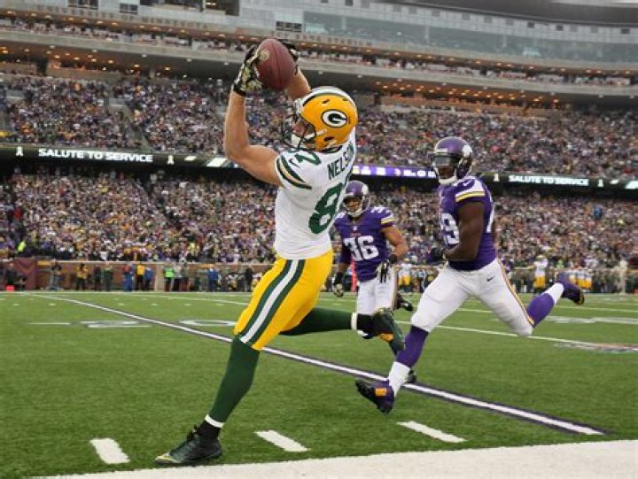 How tall is Jordy Nelson?