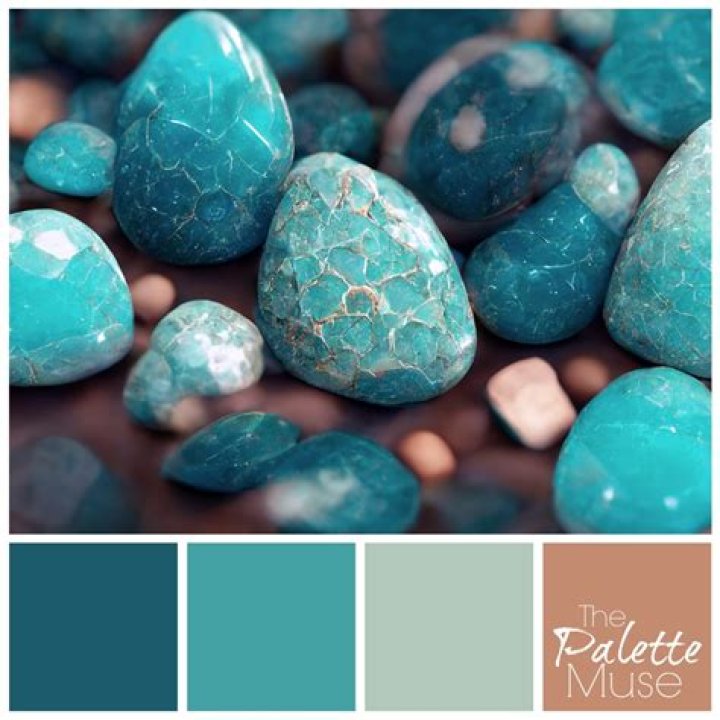 Is turquoise and aqua the same color?