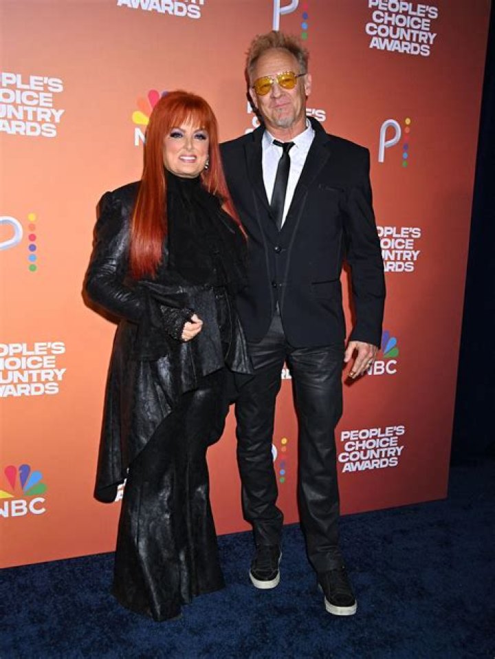 What does Wynonnas son do for a living?