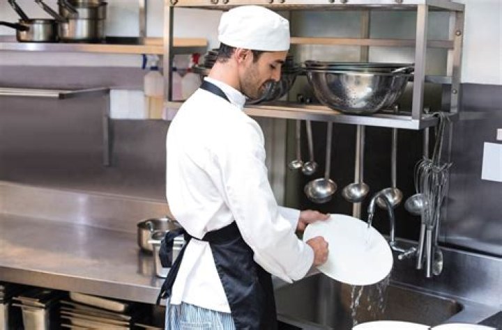 What is a steward in a restaurant?