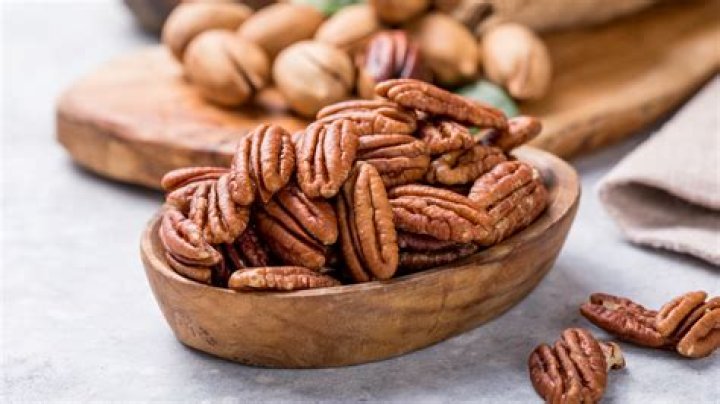 What is in pecan nuts?