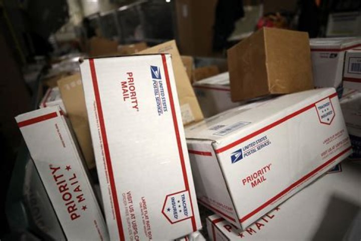 When can USPS employees retire?