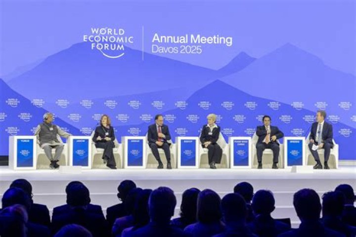 Who is involved in setting economic policy?