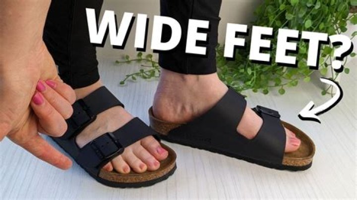 Why are my feet cold in leather boots?