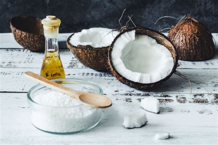 Why does coconut oil turn white after pulling?